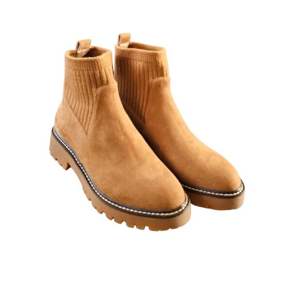 GIANI BERNINI MAXINE LUGGED SOLE ANKLE BOOTS SIZE 9M - Picture 2 of 16